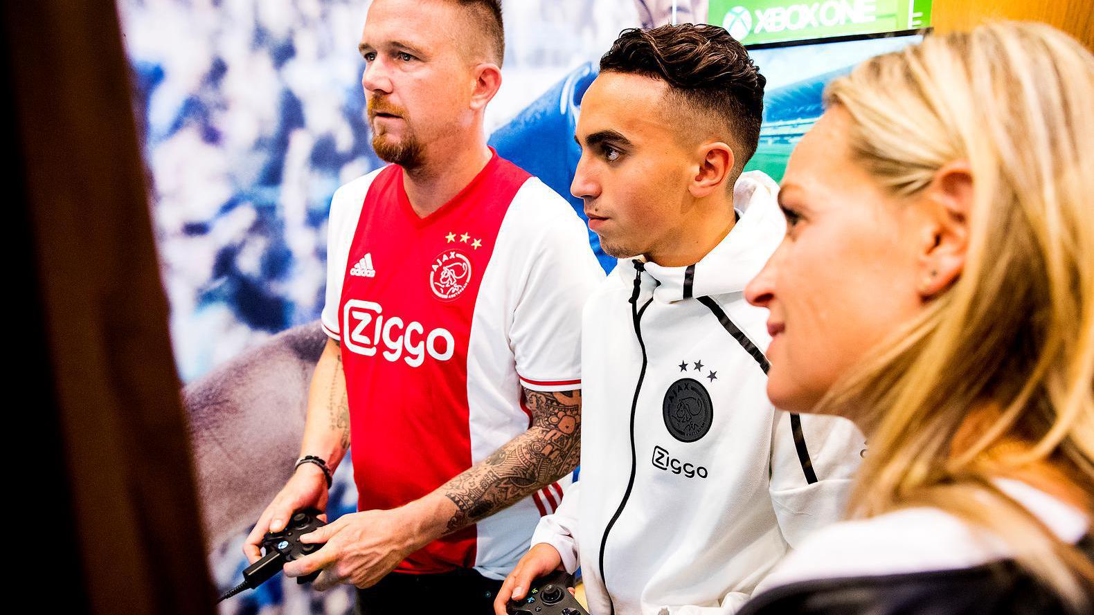 EA Sports en Ajax openen FIFA 17 Xperience in Amsterdam